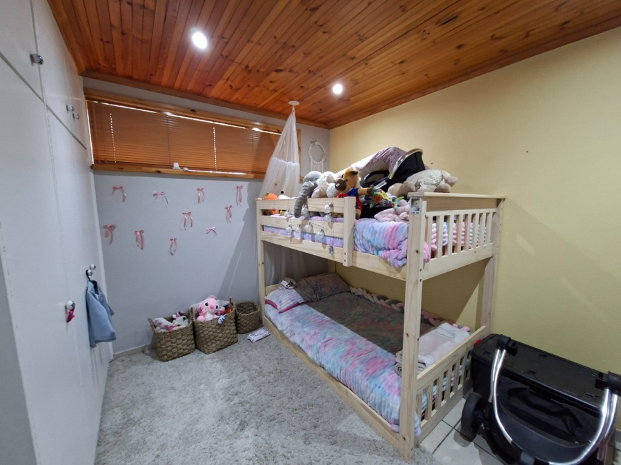 2 Bedroom Property for Sale in Groenvallei Western Cape